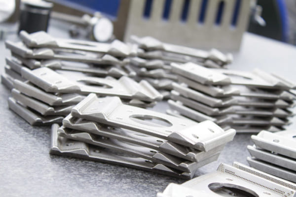 曲げ加工時のA6061破損