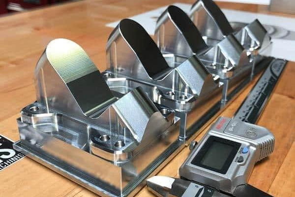 SS400とは？その特徴や規格を知り、他鋼材との違いを活かして加工精度を高めよう